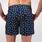 Темно-синие пляжные шорты с принтом и боковыми карманами 529126