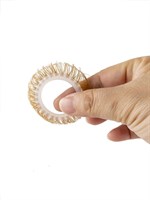 Эрекционное кольцо с бежевыми «ресничками» 529374 Эрекционное кольцо с бежевыми «ресничками» 529374