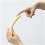 Желтый вибратор iroha Fit Mikazuki - 17,7 см. 532259