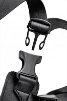 Телесный фаллопротез на черных ремнях Conall - 15 см. 532438