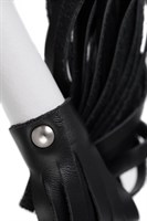 Плеть с белой рукоятью и чёрными хлыстами - 50 см. 532555