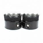 Изысканные чёрные наручники с кружевом - фото 1335788