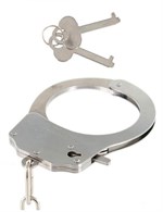 Металлические наручники с фиолетовым мехом - фото 154368
