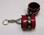 Брелок в виде красно-чёрных наручников - фото 36157