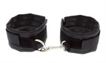 Чёрные полиуретановые наручники с карабином Beginners Wrist Restraints - фото 148671