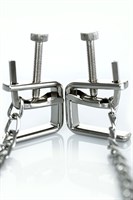 Серебристые зажимы для сосков Theatre с цепочкой 89657